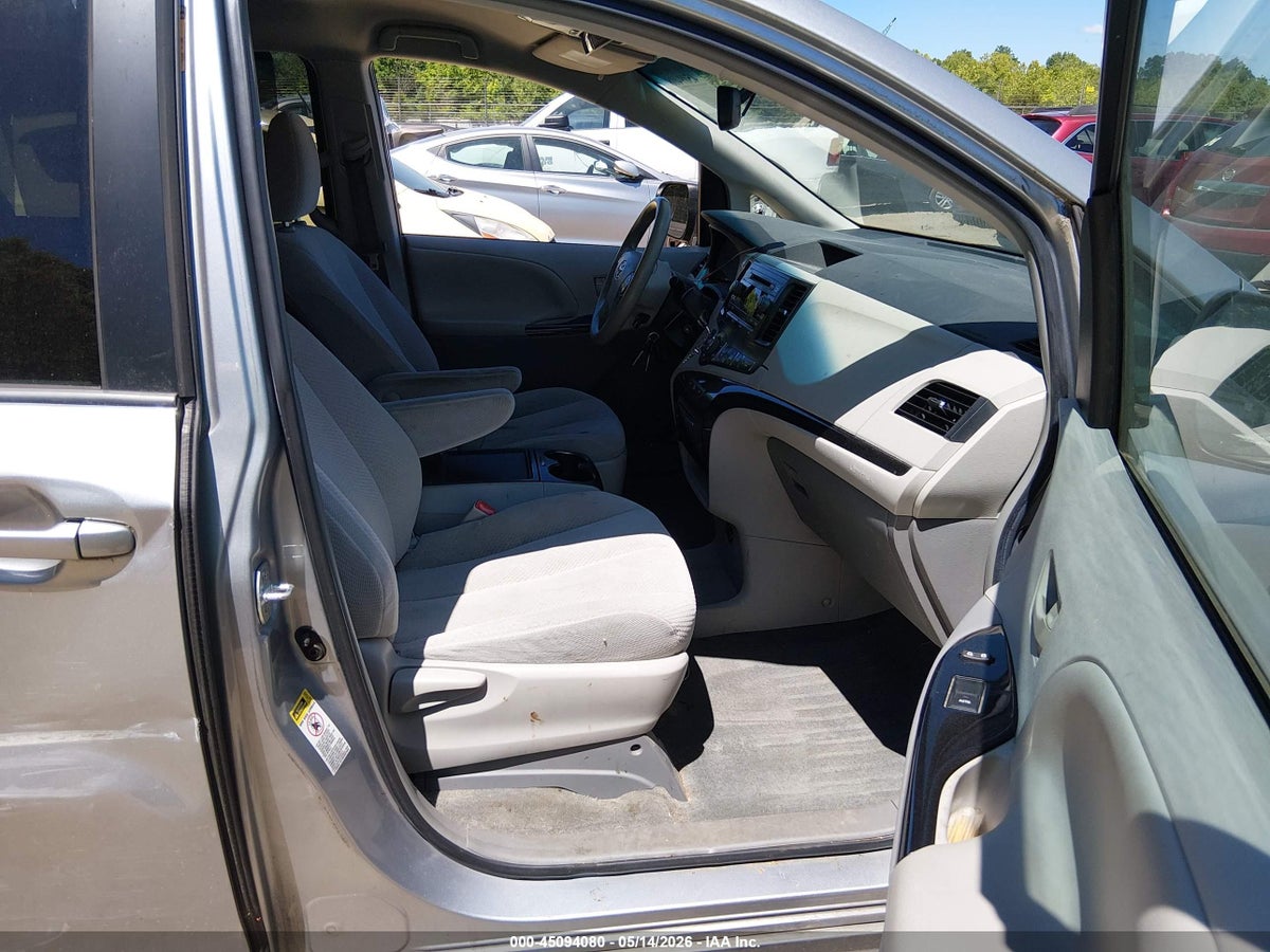 2014 TOYOTA SIENNA LE V6 8 PASSENGER — снимка 5