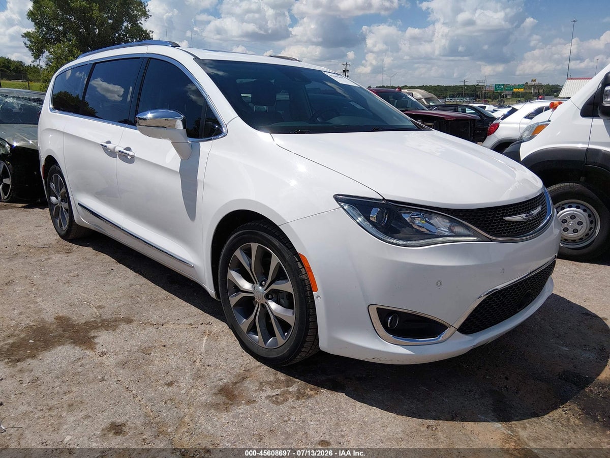 2017 CHRYSLER PACIFICA LIMITED