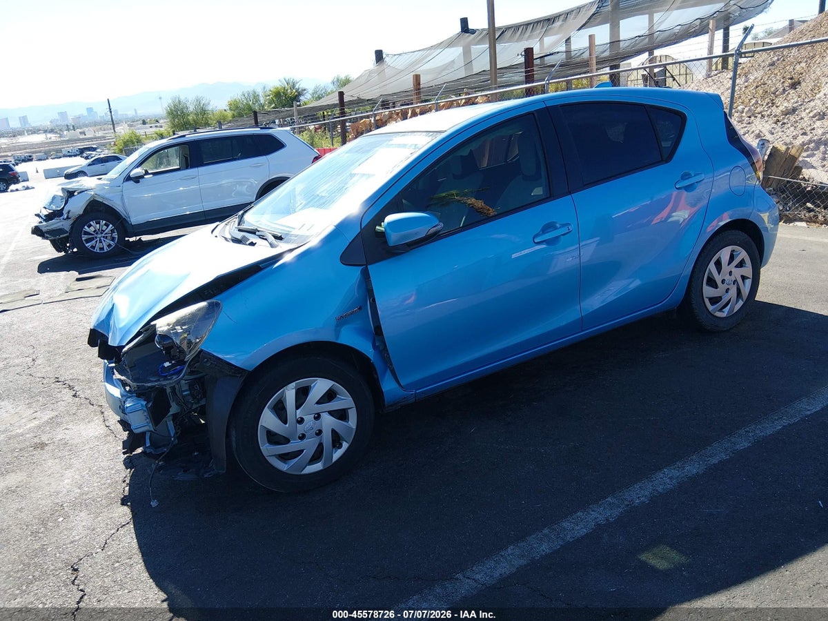 2015 TOYOTA PRIUS C ONE — снимка 2