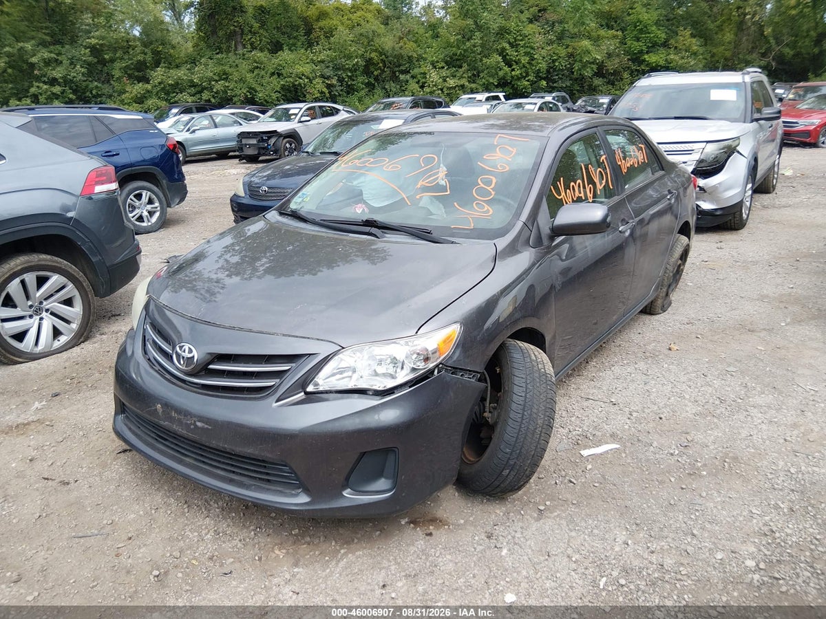 2013 TOYOTA COROLLA LE — снимка 2