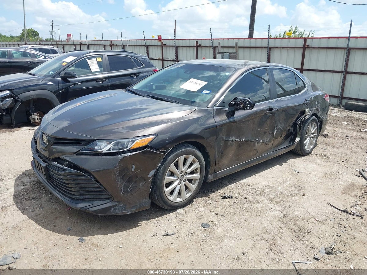 2018 TOYOTA CAMRY LE — снимка 2
