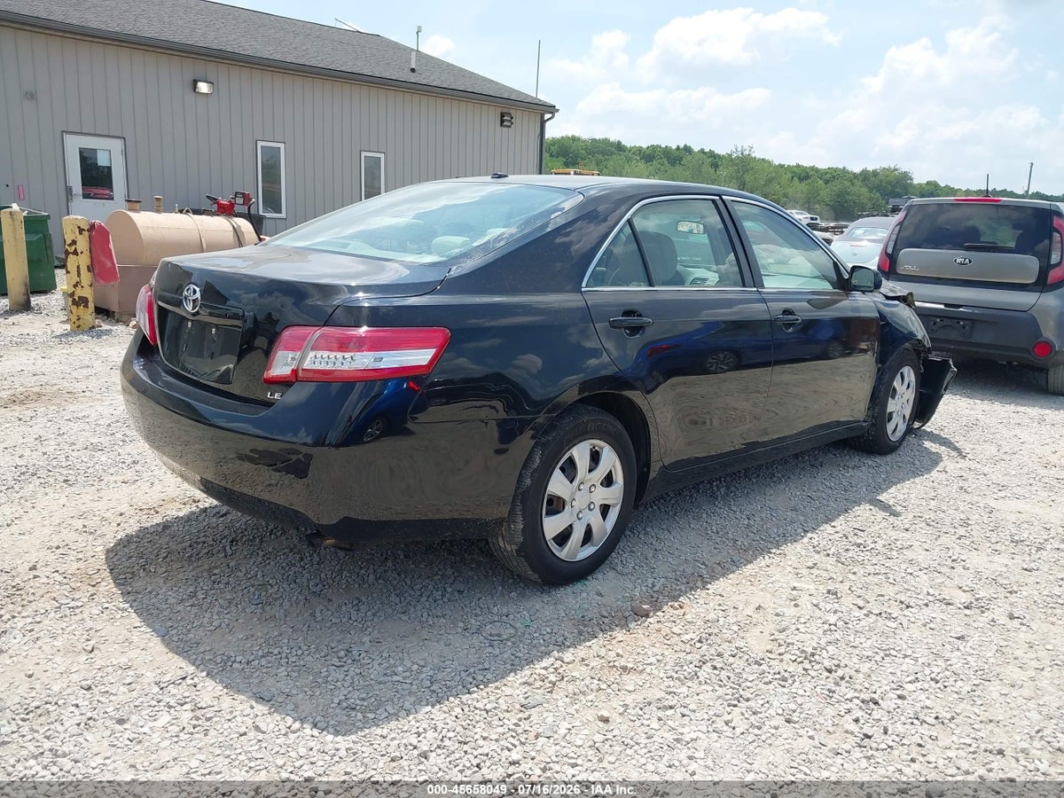 2011 TOYOTA CAMRY LE — снимка 4
