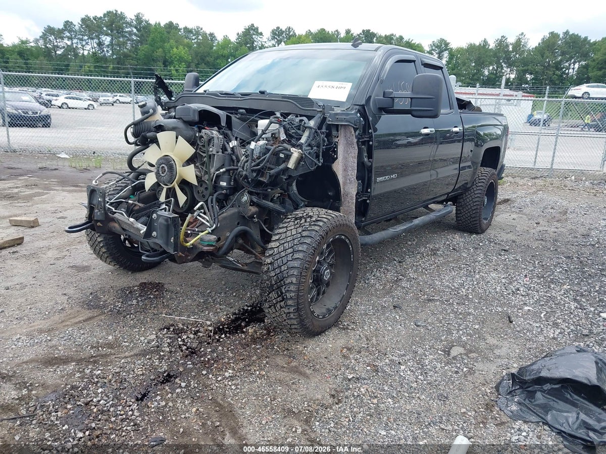 2015 CHEVROLET SILVERADO 2500HD LT — снимка 2