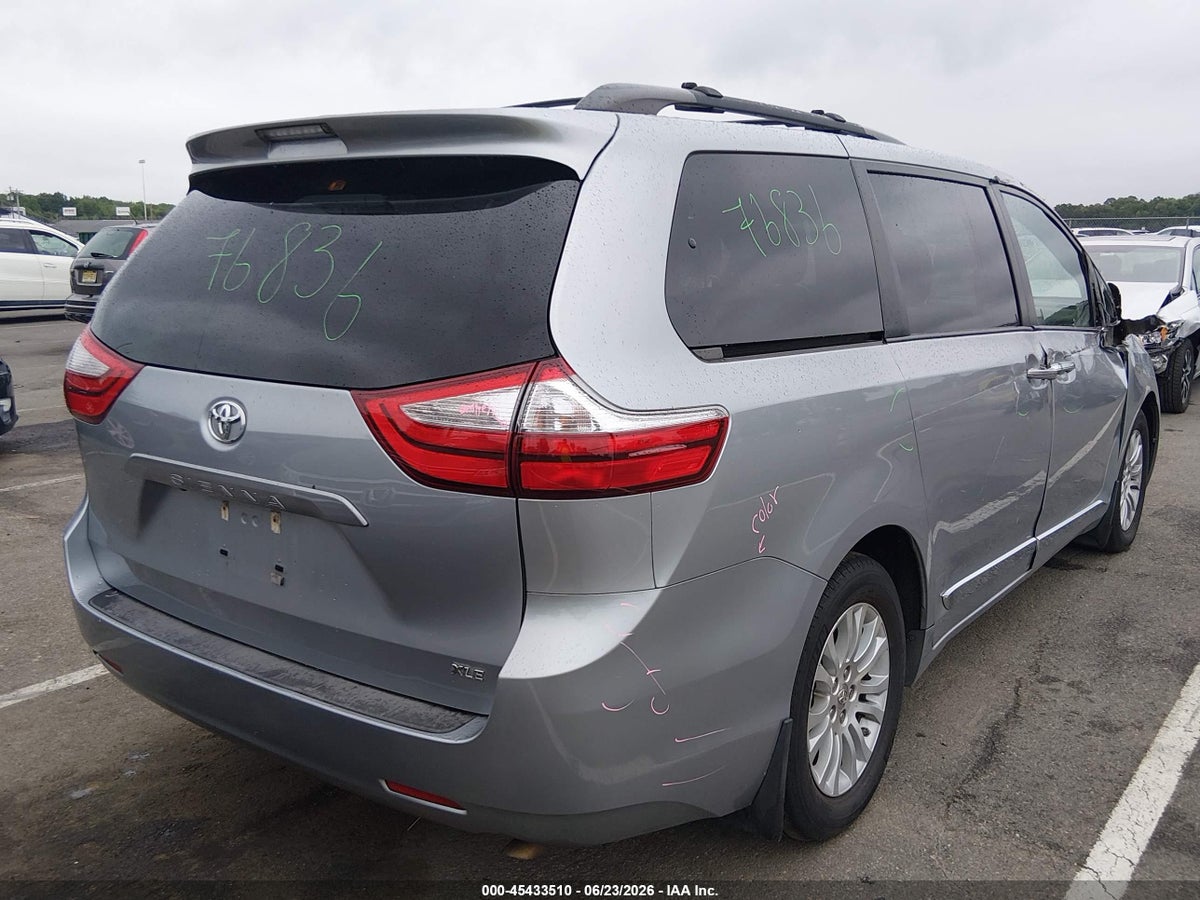 2016 TOYOTA SIENNA XLE 8 PASSENGER — снимка 4