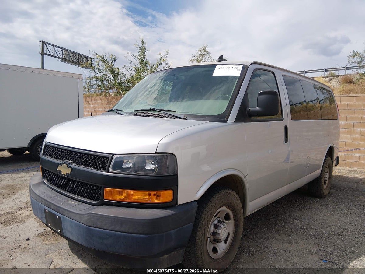 2018 CHEVROLET EXPRESS 2500 LS — снимка 2