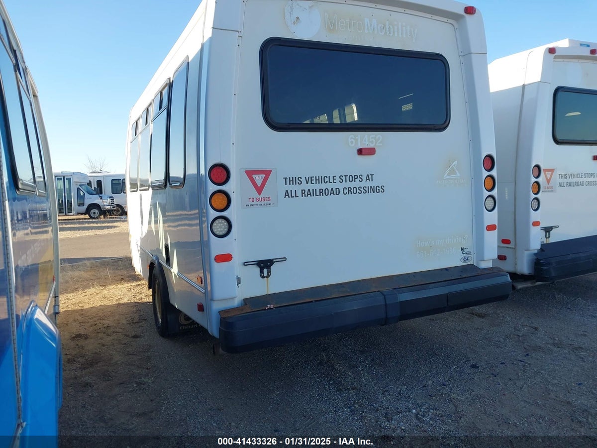 2016 FORD E-450 CUTAWAY — снимка 3
