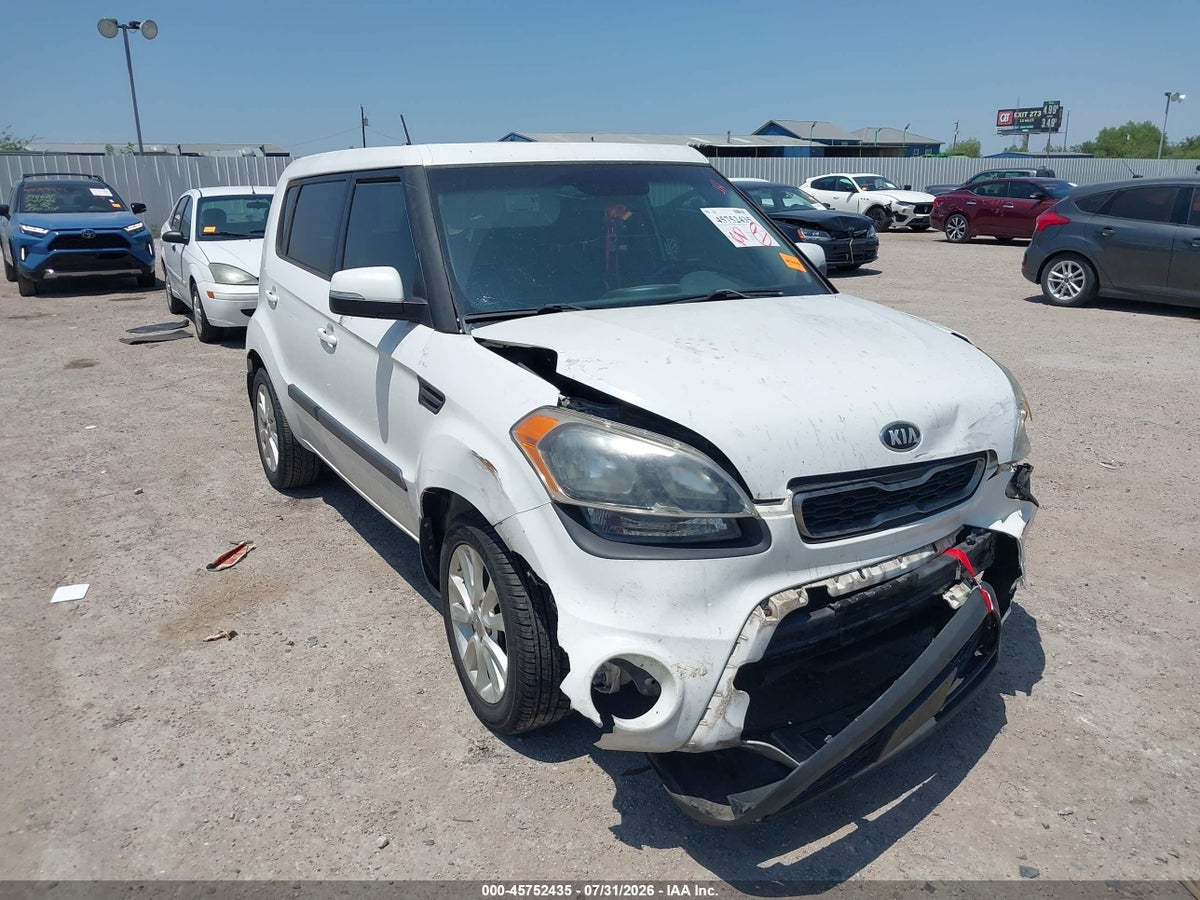 2013 KIA SOUL +