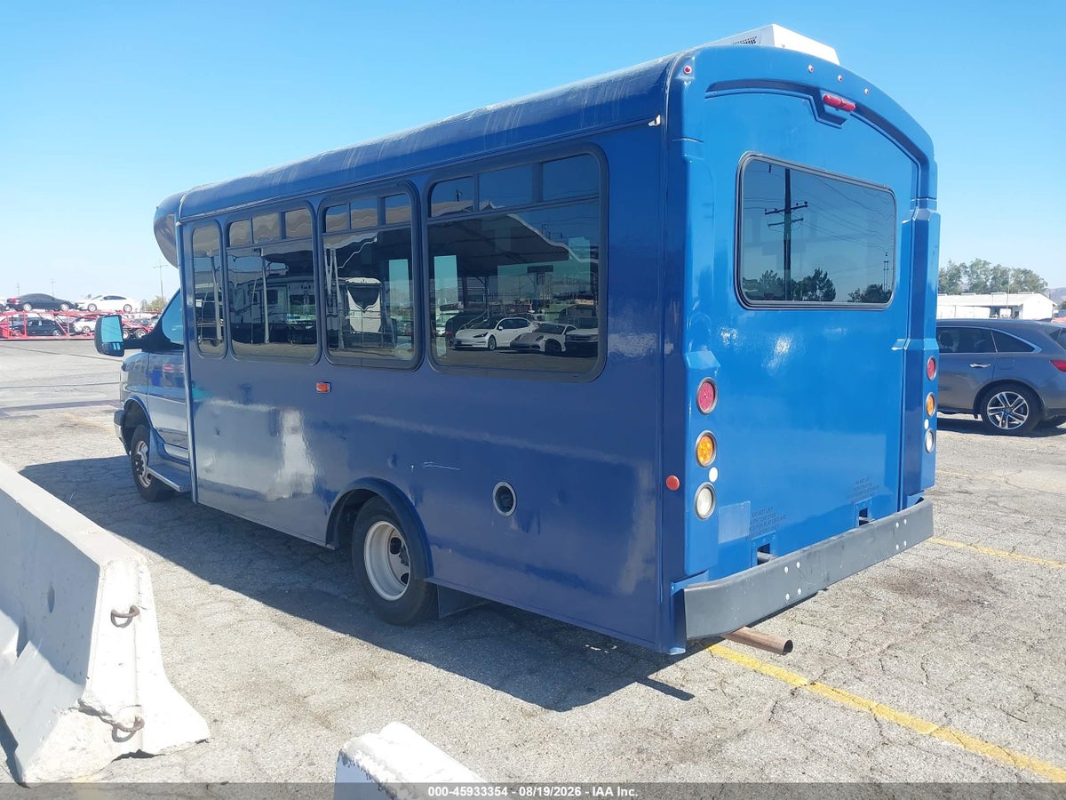 2018 CHEVROLET EXPRESS CUTAWAY 4500 VAN — снимка 3