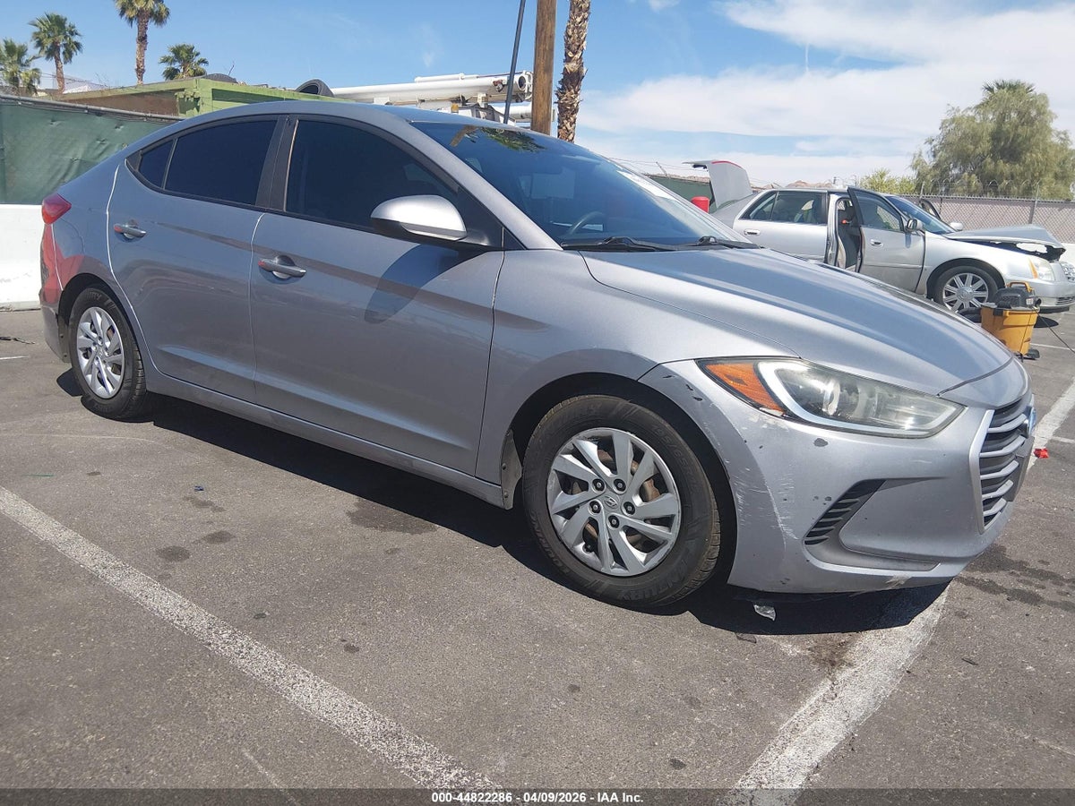2017 HYUNDAI ELANTRA SE