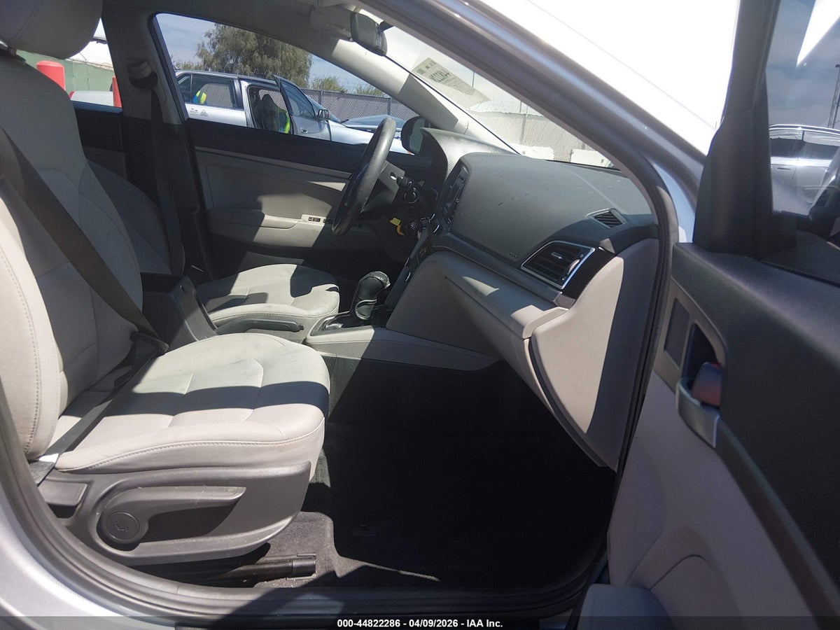 2017 HYUNDAI ELANTRA SE — снимка 5
