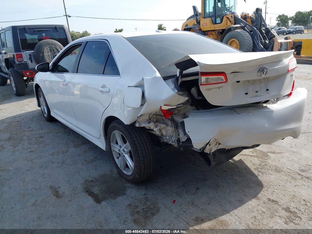 2014 TOYOTA CAMRY SE — снимка 3