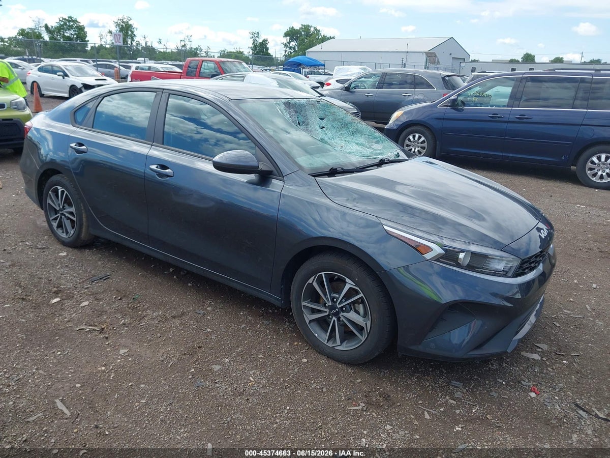 2023 KIA FORTE LXS
