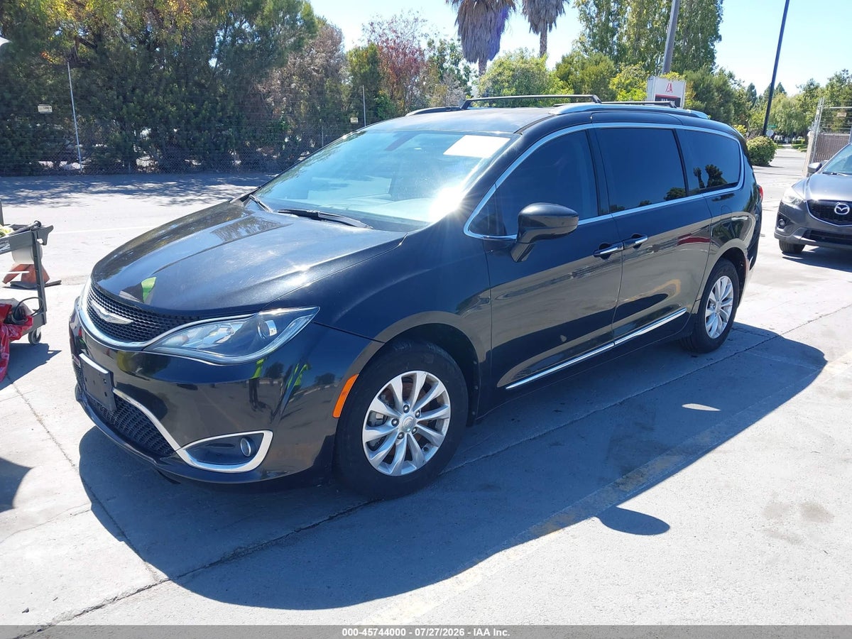 2018 CHRYSLER PACIFICA TOURING L — снимка 2