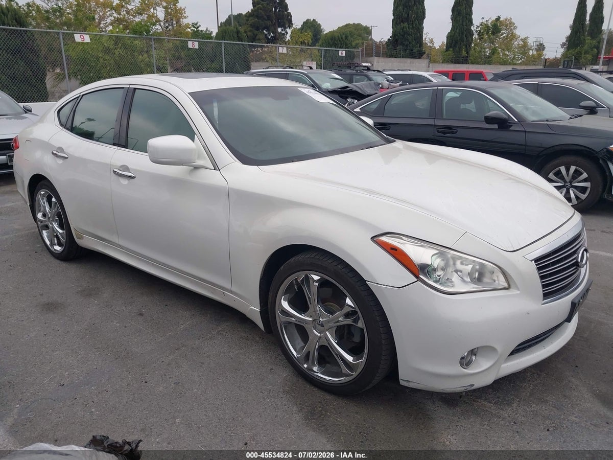 2011 INFINITI M37