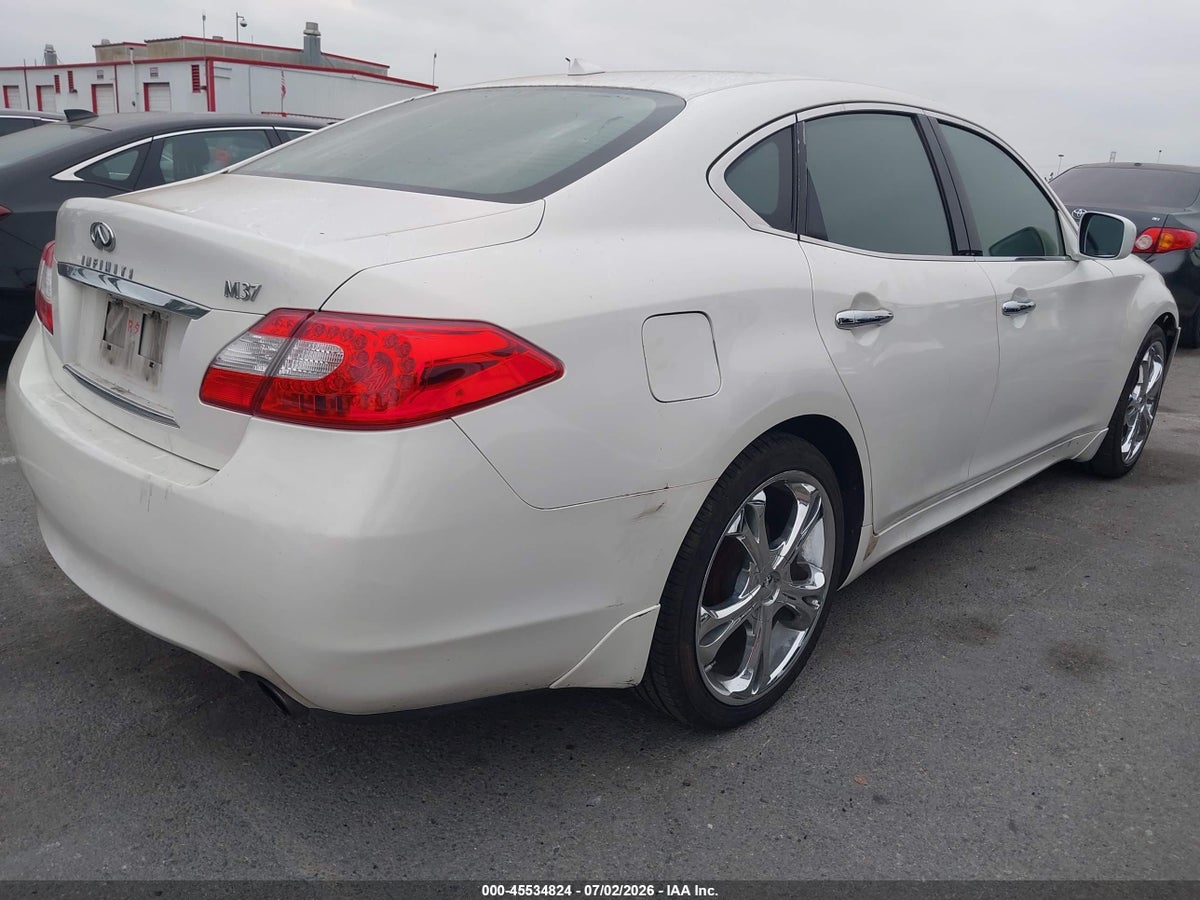 2011 INFINITI M37 — снимка 4