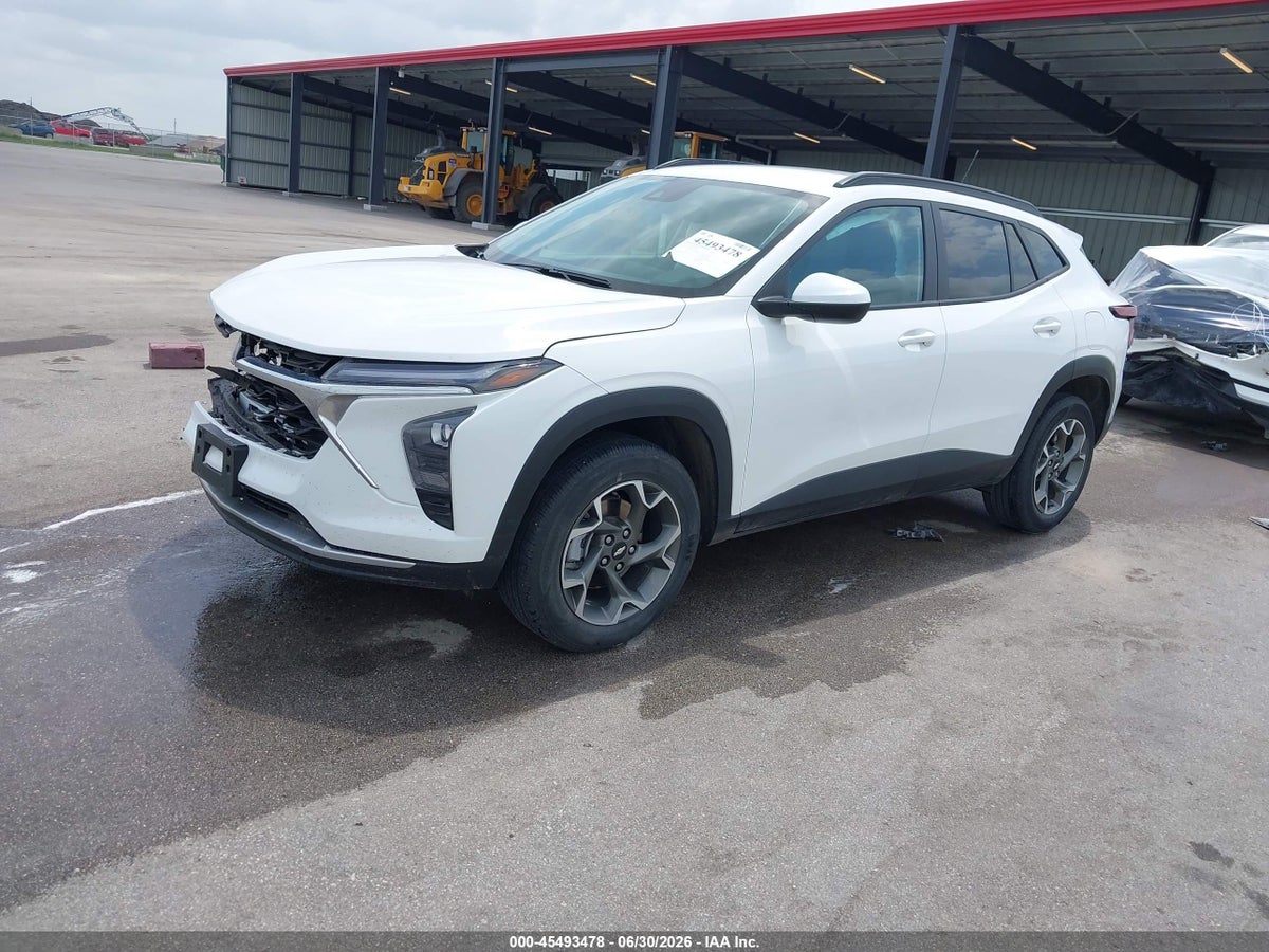 2024 CHEVROLET TRAX FWD LT — снимка 2