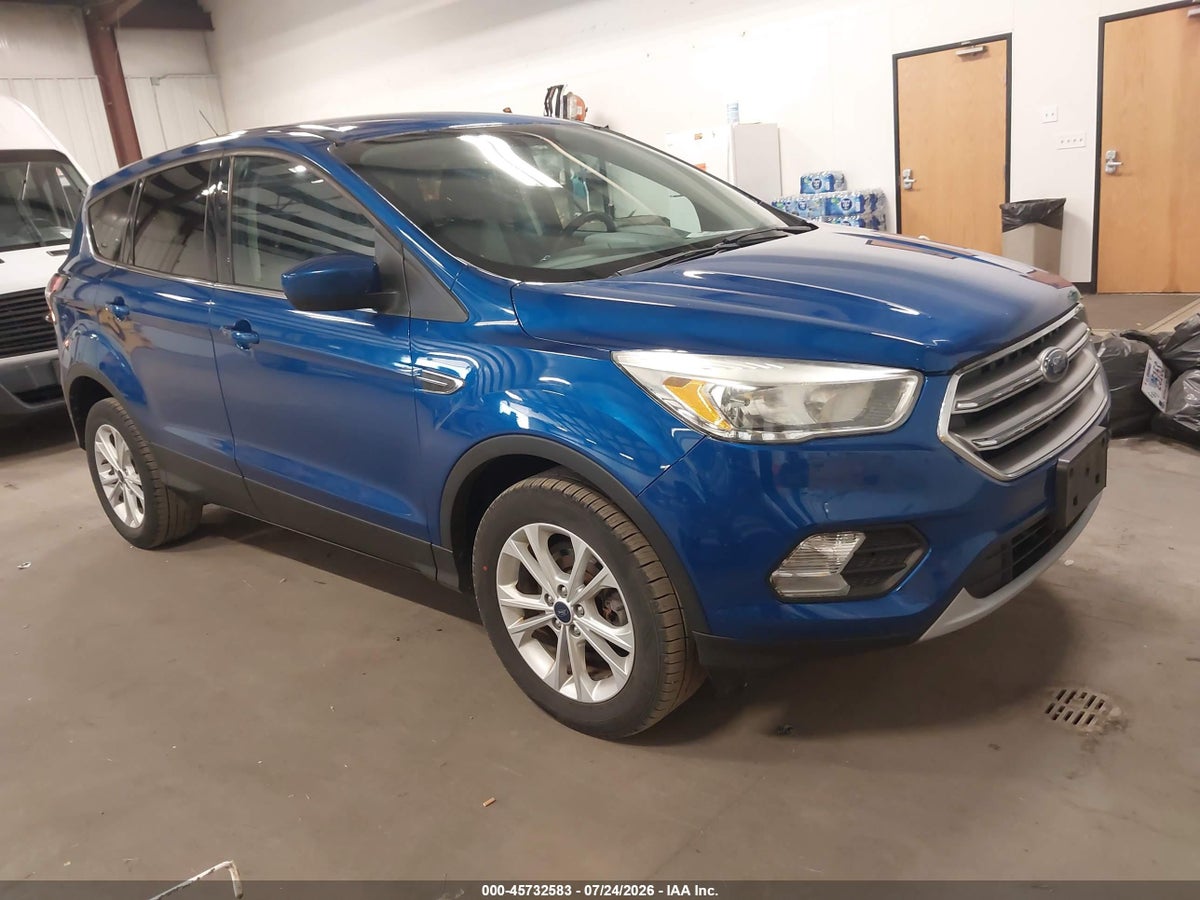 2017 FORD ESCAPE SE
