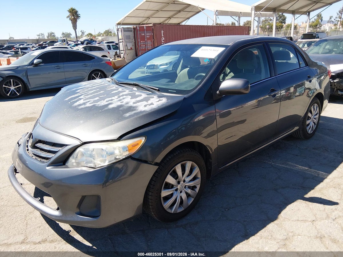2013 TOYOTA COROLLA LE — снимка 2