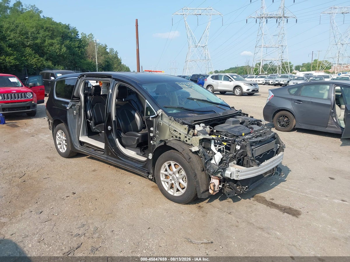 2023 CHRYSLER PACIFICA TOURING L