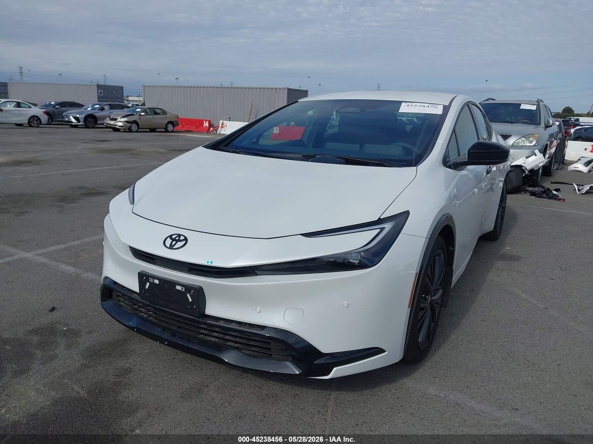 2026 TOYOTA PRIUS NIGHTSHADE — снимка 2
