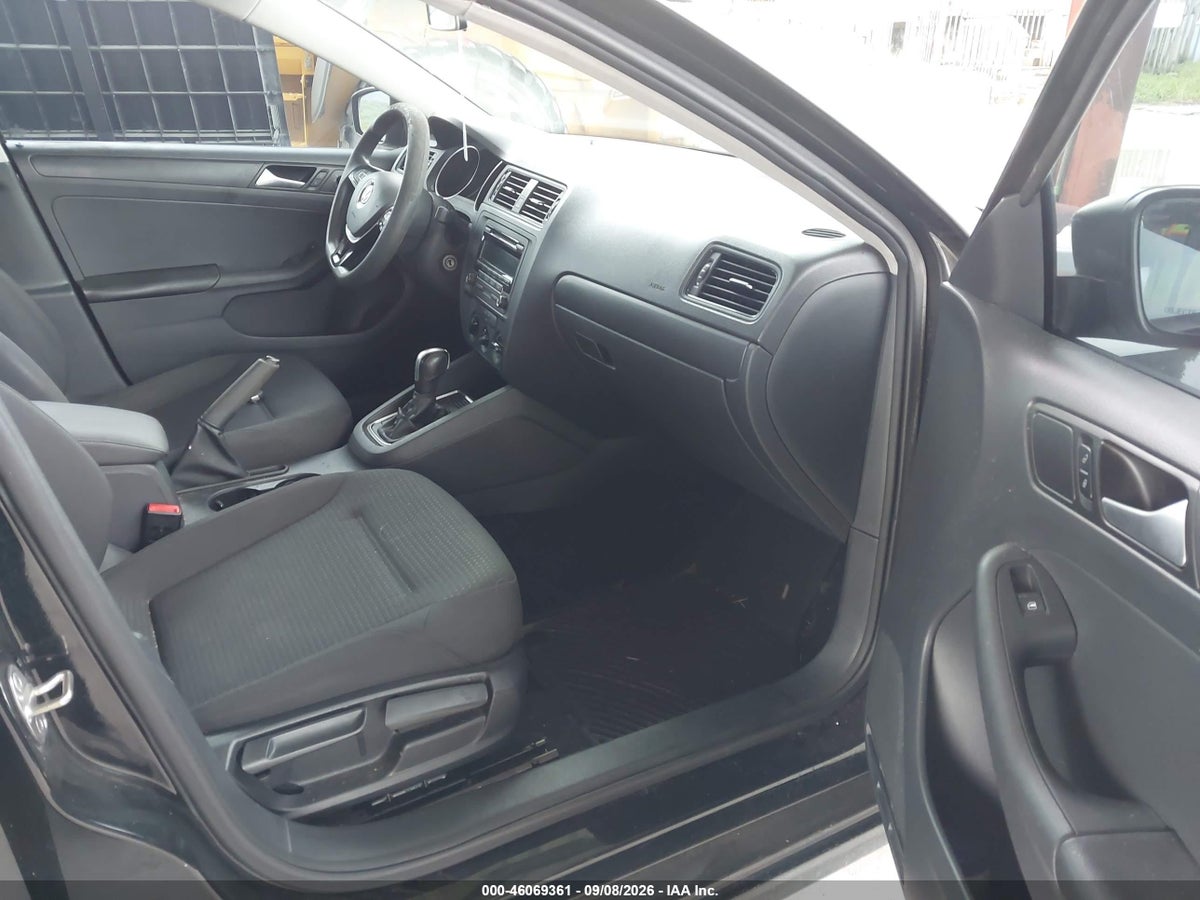2015 VOLKSWAGEN JETTA 2.0L S — снимка 5