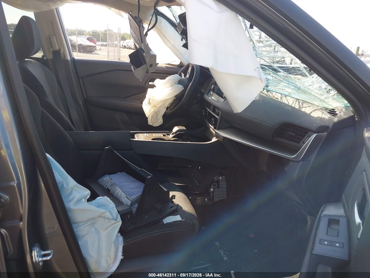 2026 NISSAN ROGUE SV — photo 5