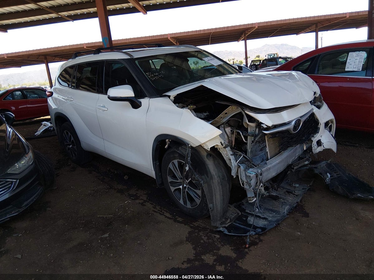 2021 TOYOTA HIGHLANDER XLE