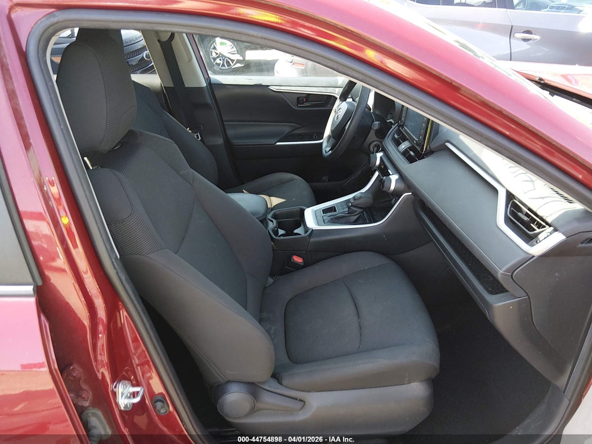 2021 TOYOTA RAV4 LE — снимка 5