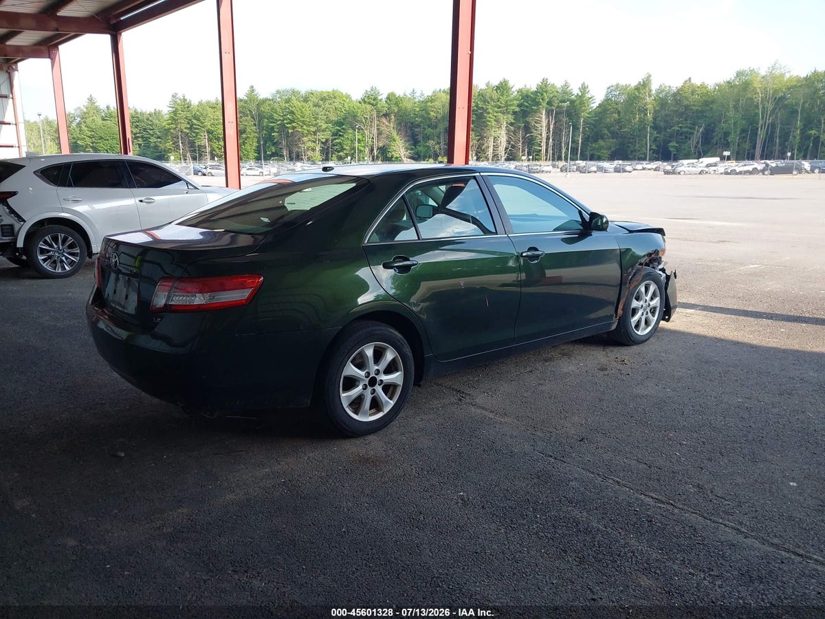 2011 TOYOTA CAMRY LE — снимка 4