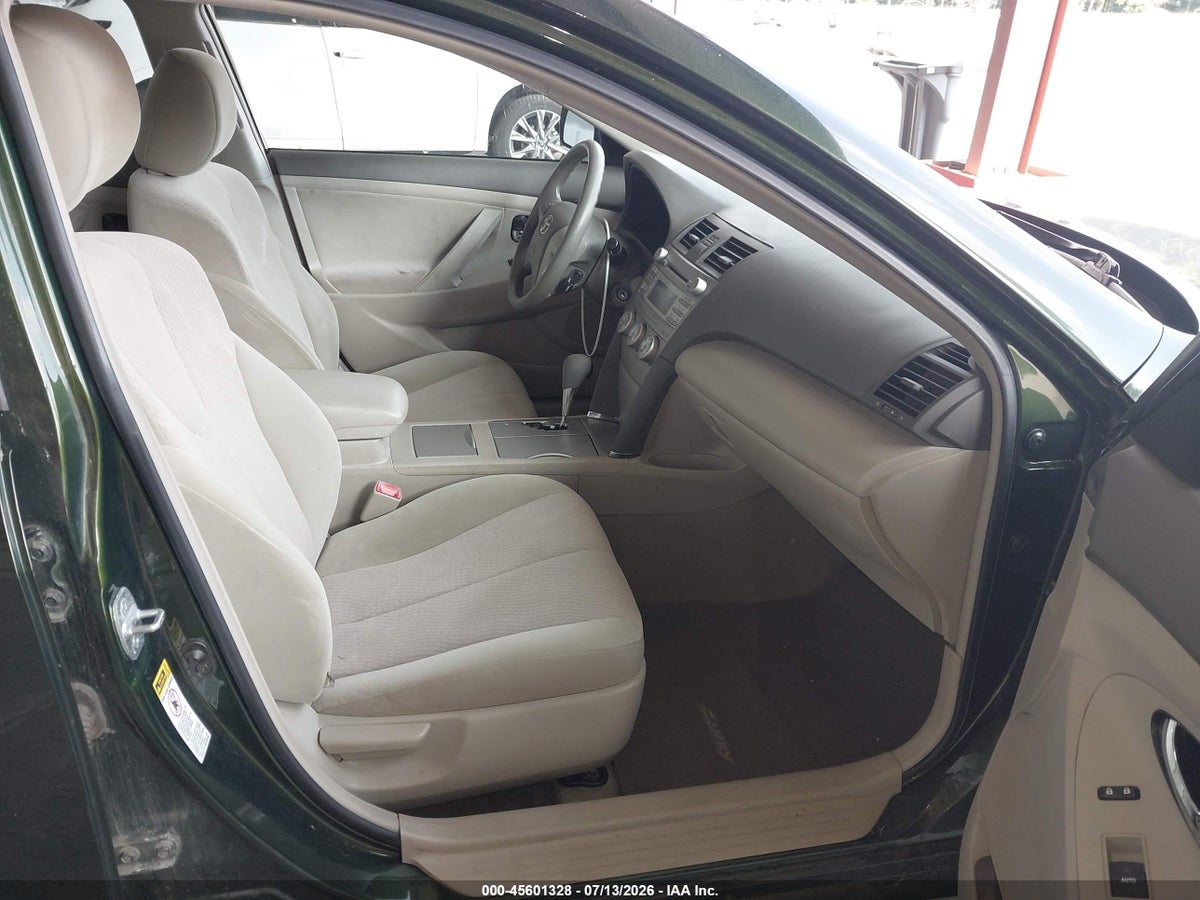 2011 TOYOTA CAMRY LE — снимка 5