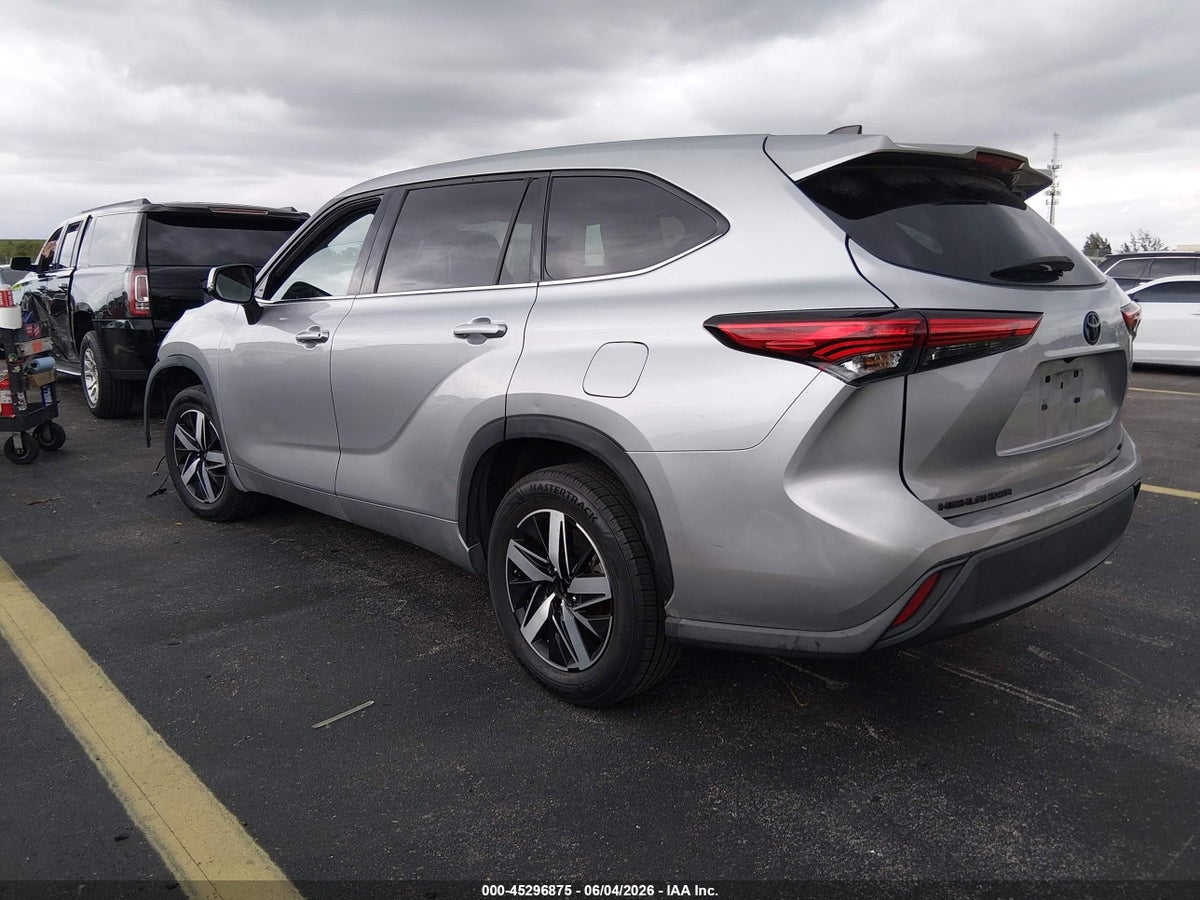 2022 TOYOTA HIGHLANDER LE — снимка 3