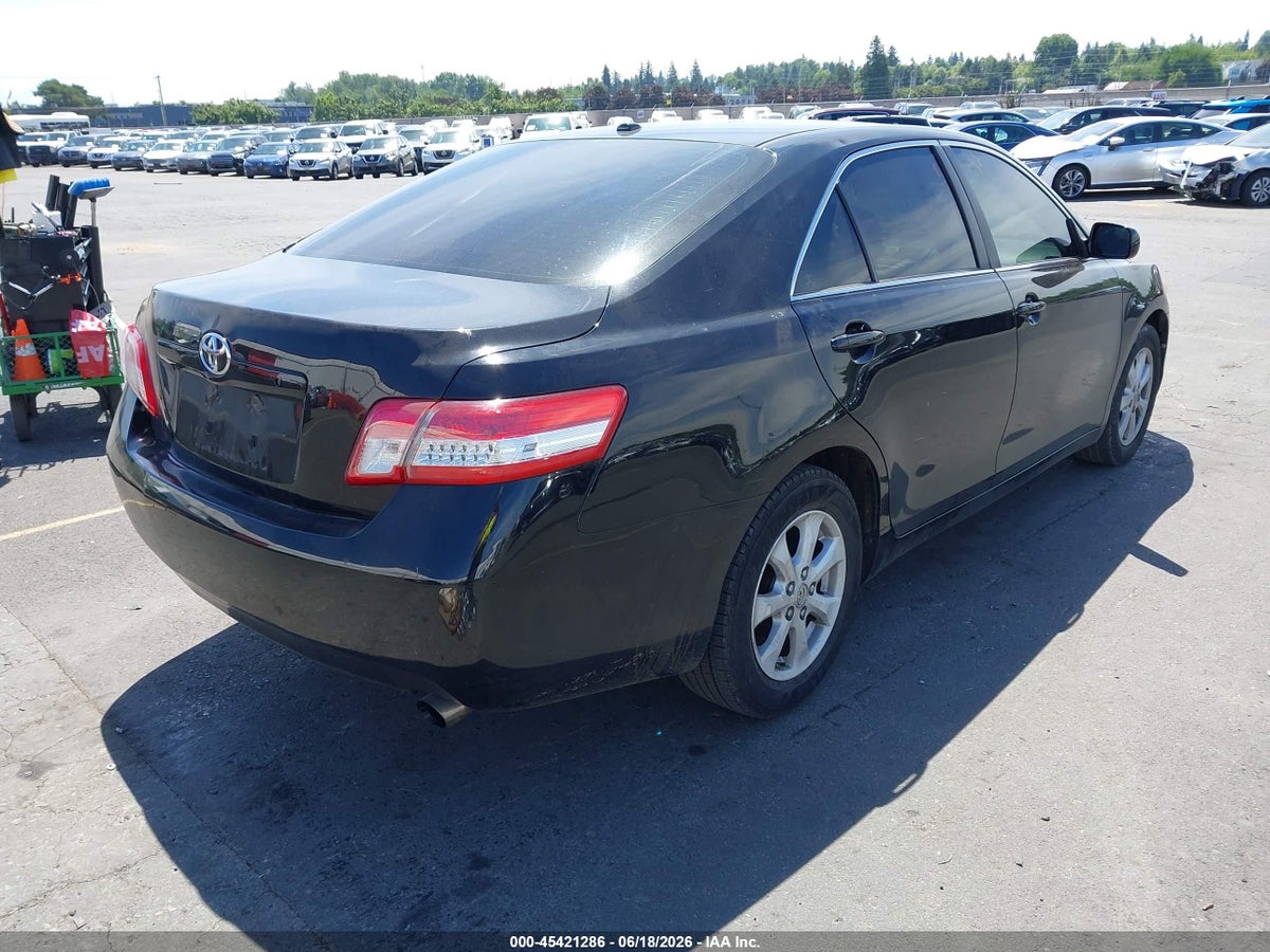 2010 TOYOTA CAMRY LE — снимка 4