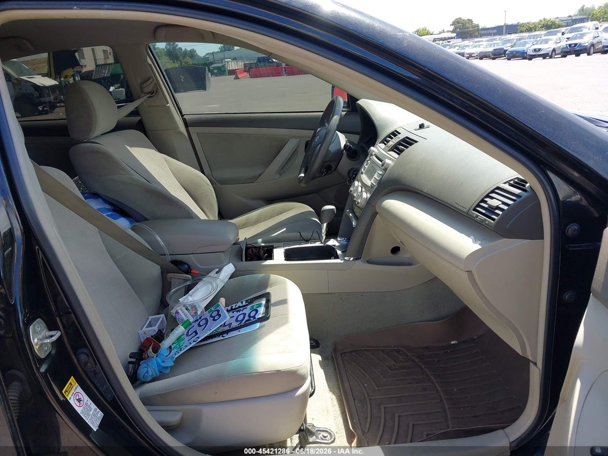 2010 TOYOTA CAMRY LE — снимка 5