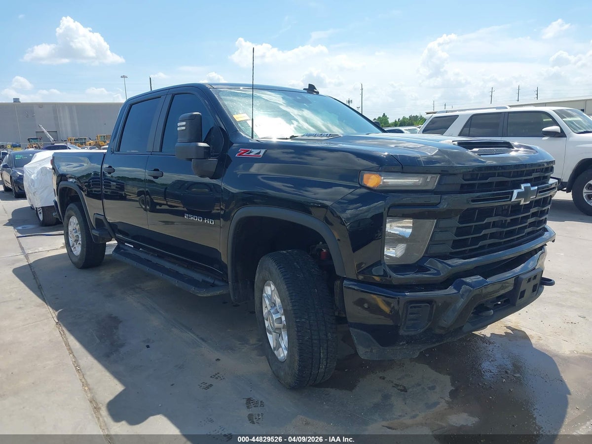 2024 CHEVROLET SILVERADO 2500HD 4WD STANDARD BED CUSTOM