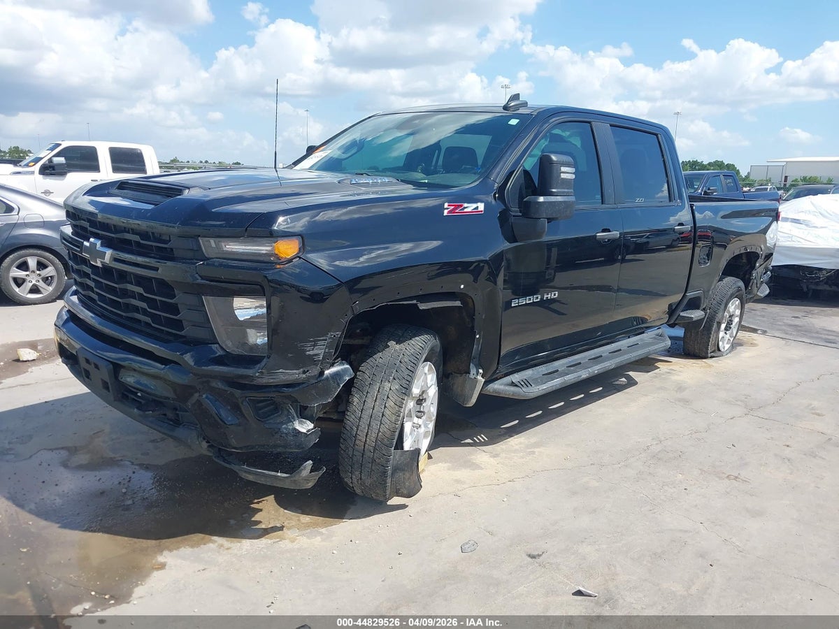 2024 CHEVROLET SILVERADO 2500HD 4WD STANDARD BED CUSTOM — снимка 2