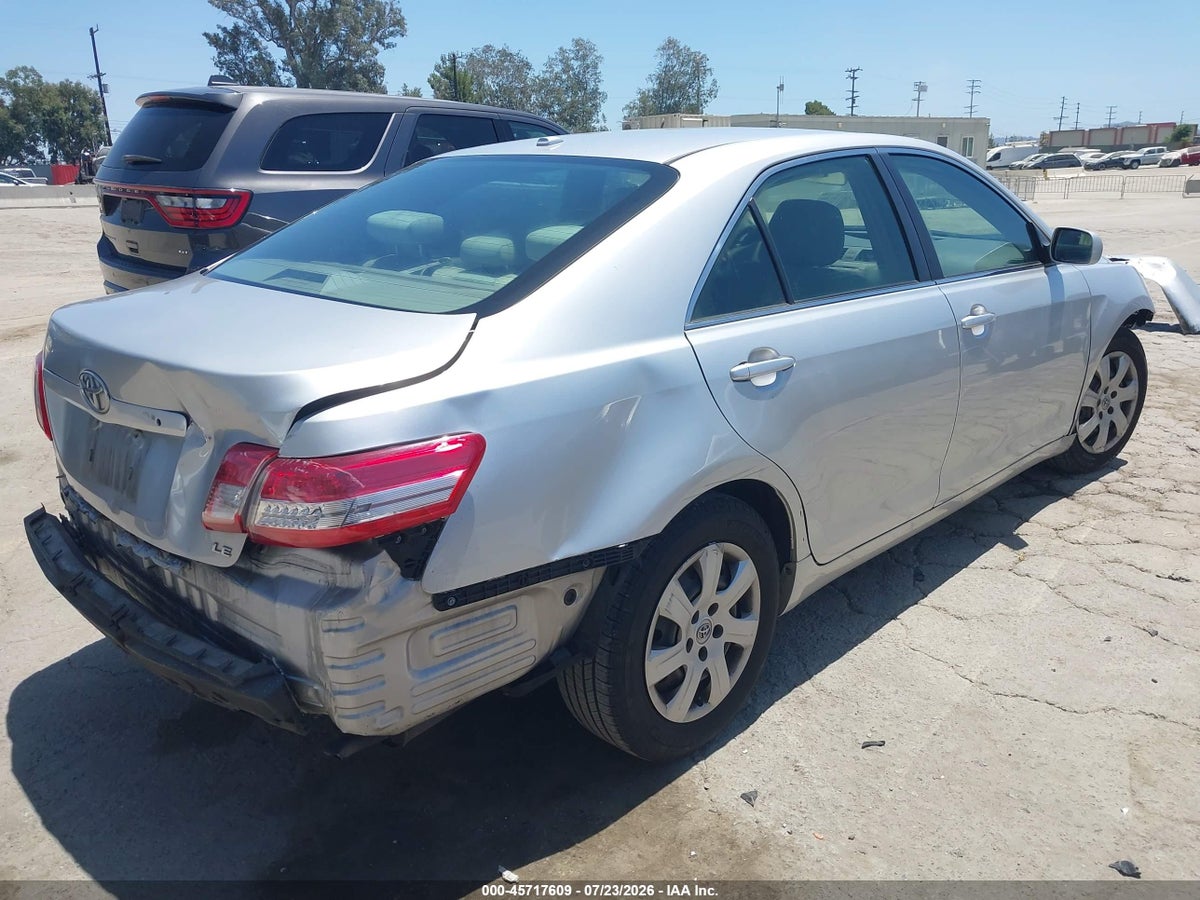 2010 TOYOTA CAMRY LE — снимка 4