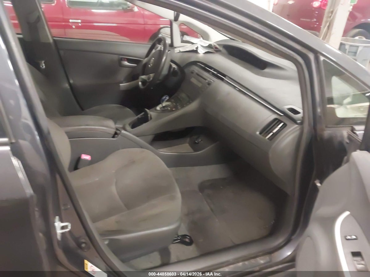 2011 TOYOTA PRIUS TWO — снимка 5