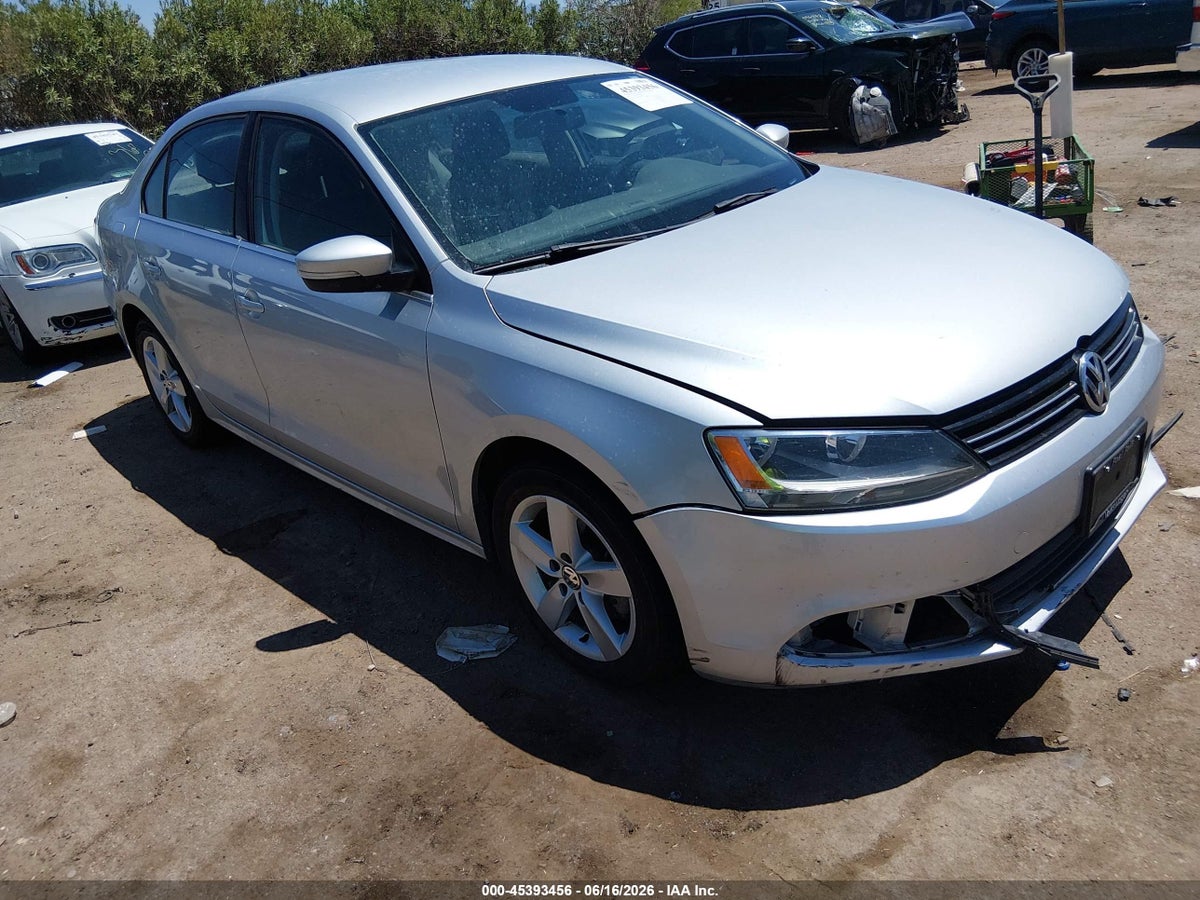 2013 VOLKSWAGEN JETTA 2.0L TDI