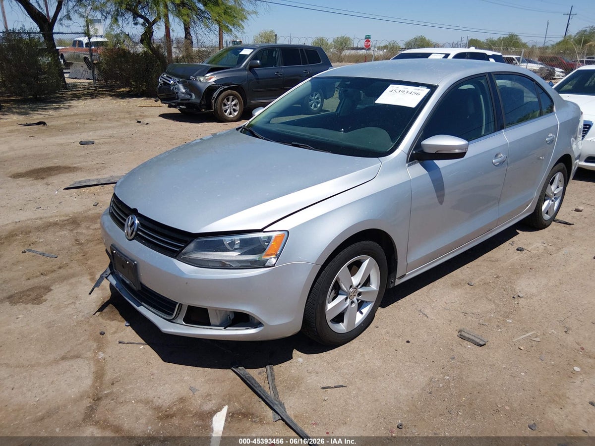 2013 VOLKSWAGEN JETTA 2.0L TDI — снимка 2