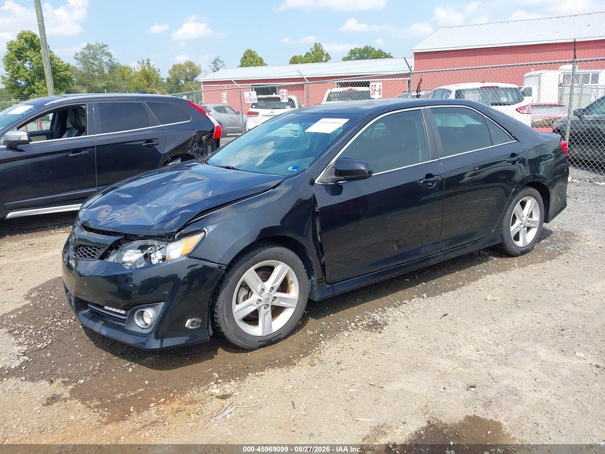 2013 TOYOTA CAMRY SE — снимка 2
