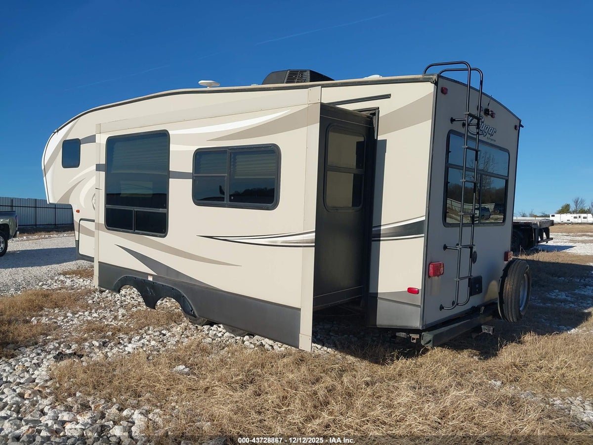 2017 KEYSTONE RV COUGAR X-LITE SERIES — снимка 3