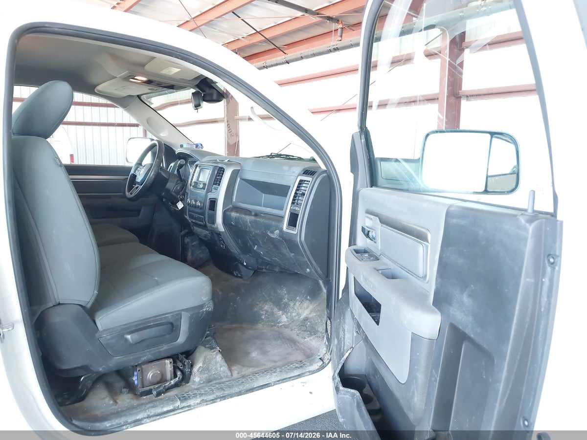 2016 RAM 3500 TRADESMAN — снимка 5