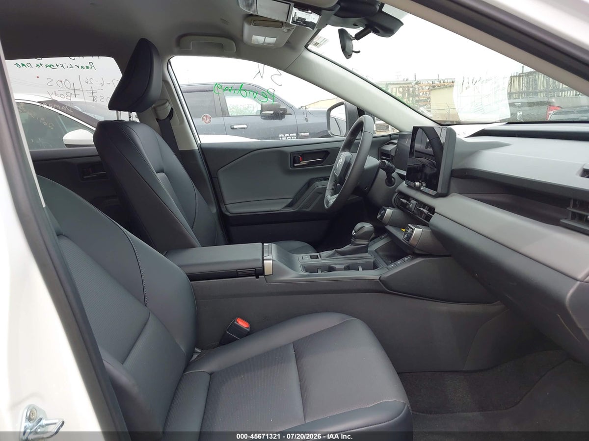 2026 TOYOTA RAV4 XLE PREMIUM — снимка 5