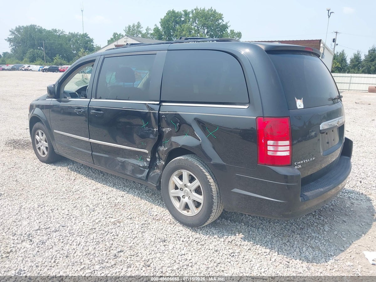 2010 CHRYSLER TOWN & COUNTRY TOURING — снимка 3