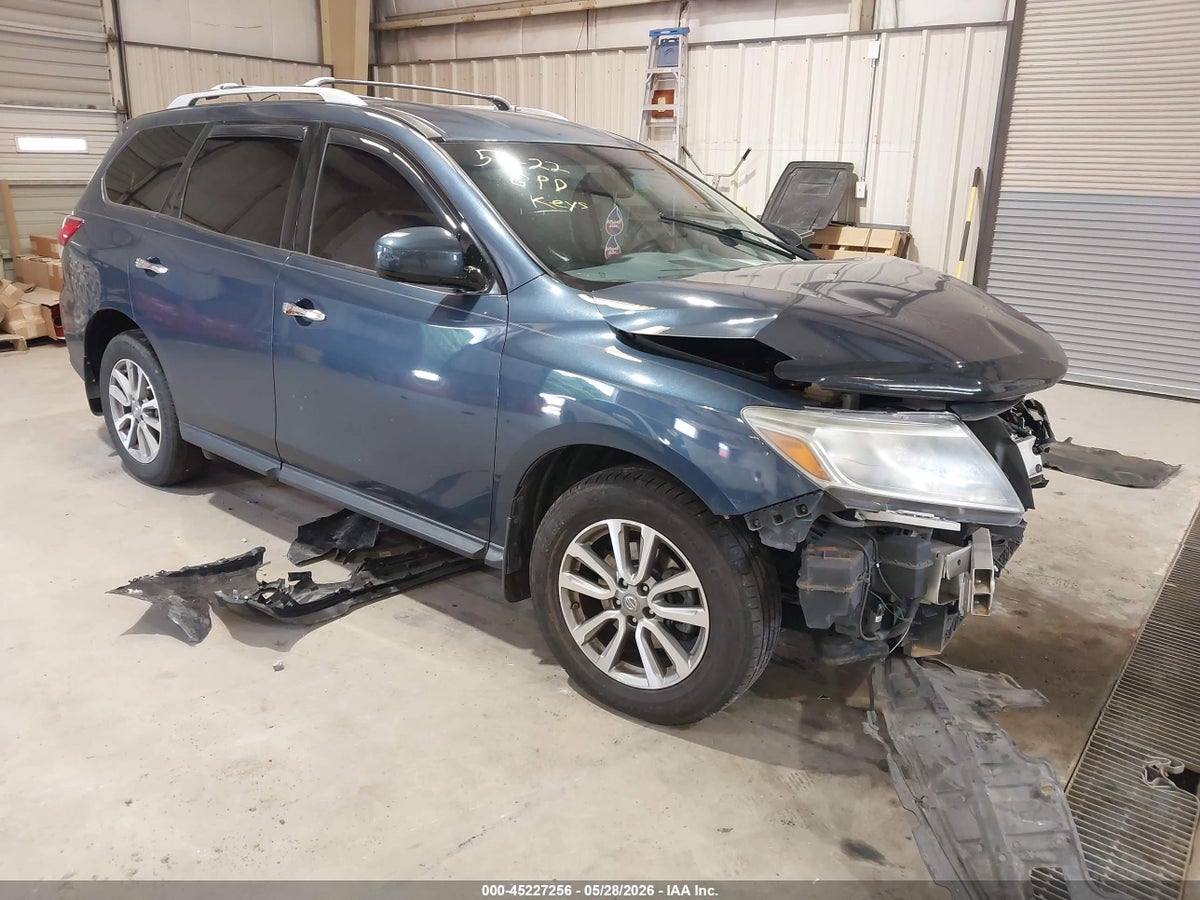 2015 NISSAN PATHFINDER SV