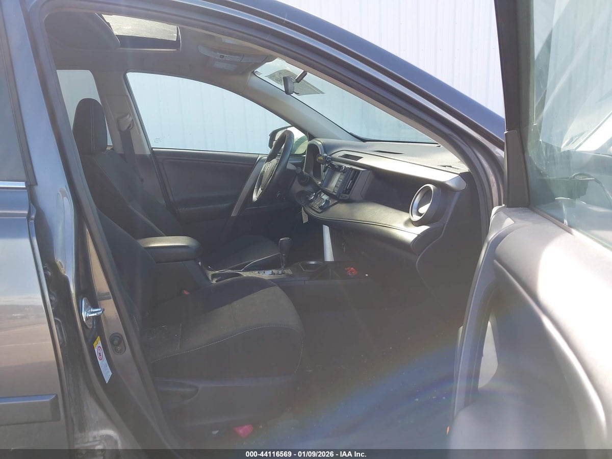 2016 TOYOTA RAV4 XLE — снимка 5