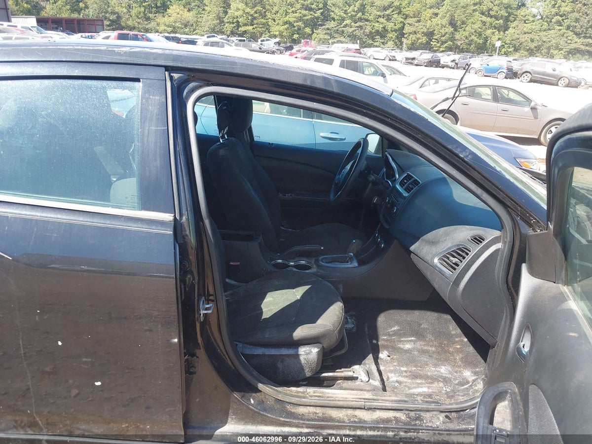 2014 DODGE AVENGER SE — photo 5