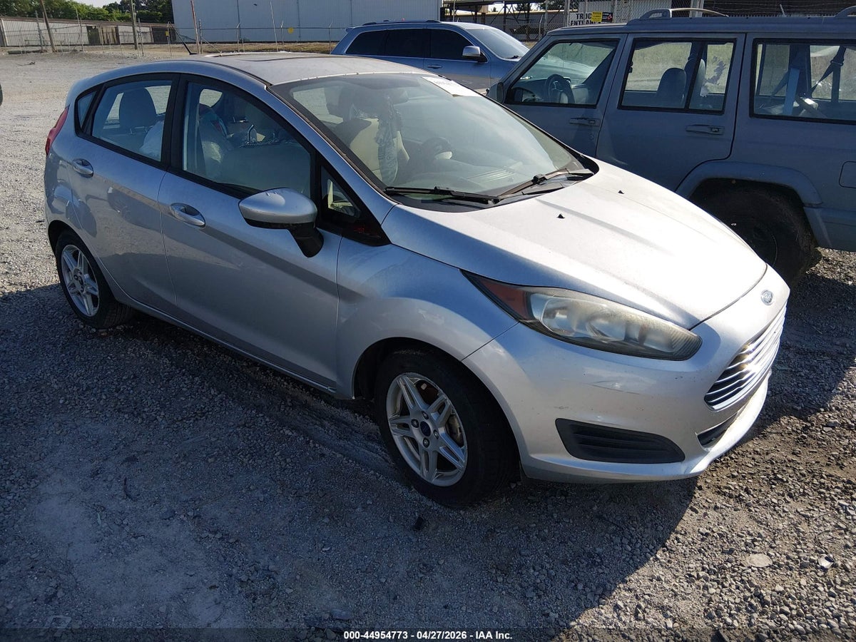 2017 FORD FIESTA SE