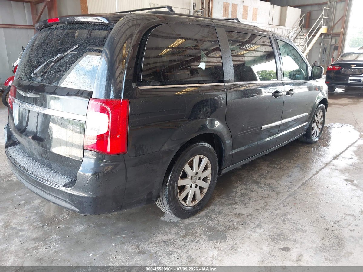 2013 CHRYSLER TOWN & COUNTRY TOURING — снимка 4