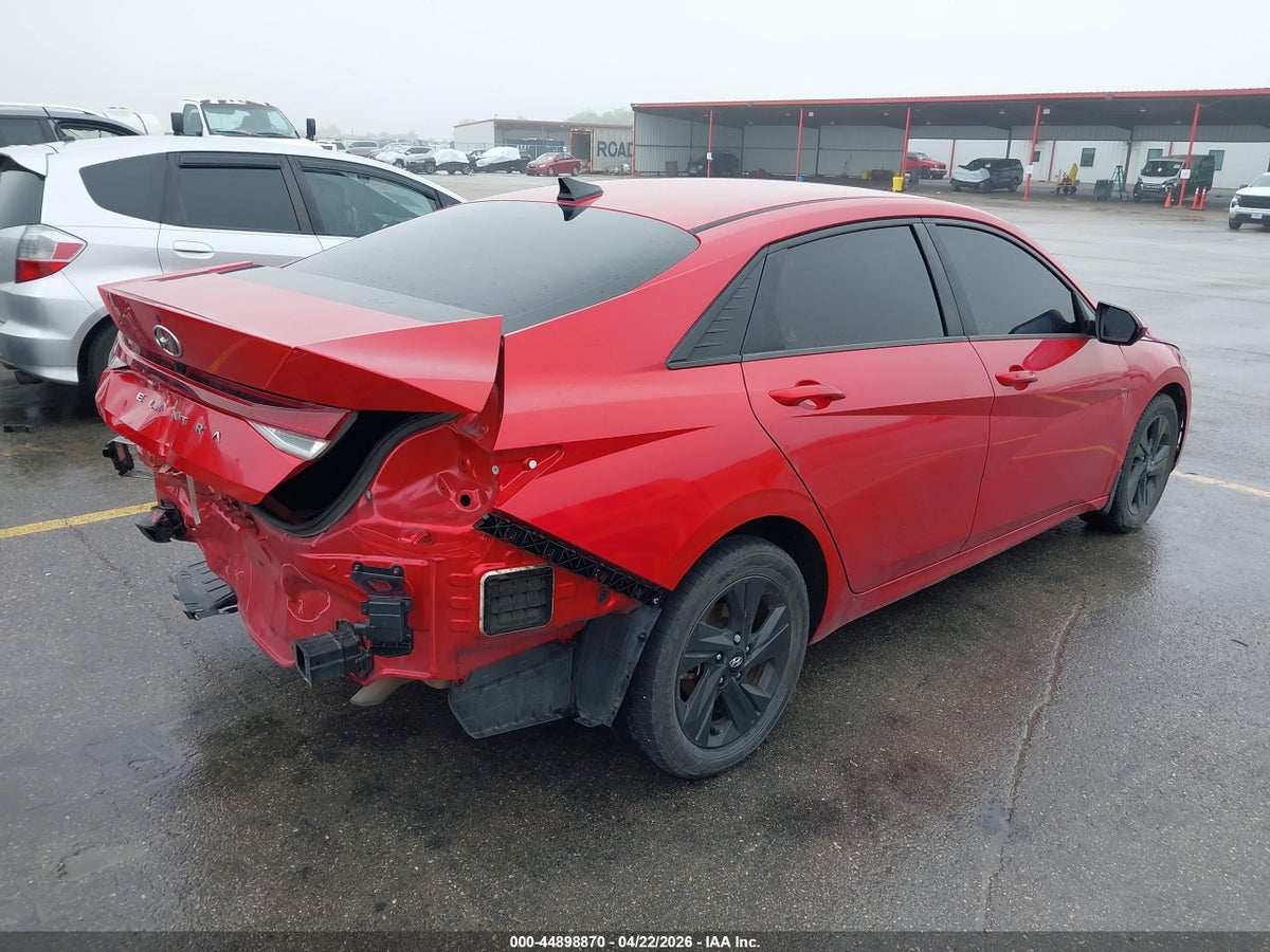 2022 HYUNDAI ELANTRA SEL — снимка 4
